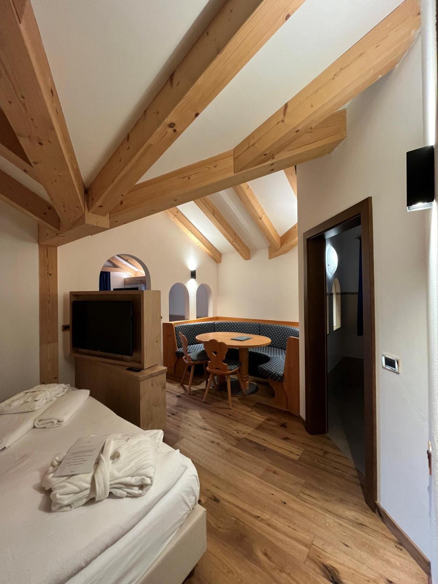 Hotel Terme Antico Bagno Pozza di Fassa Rom bilde