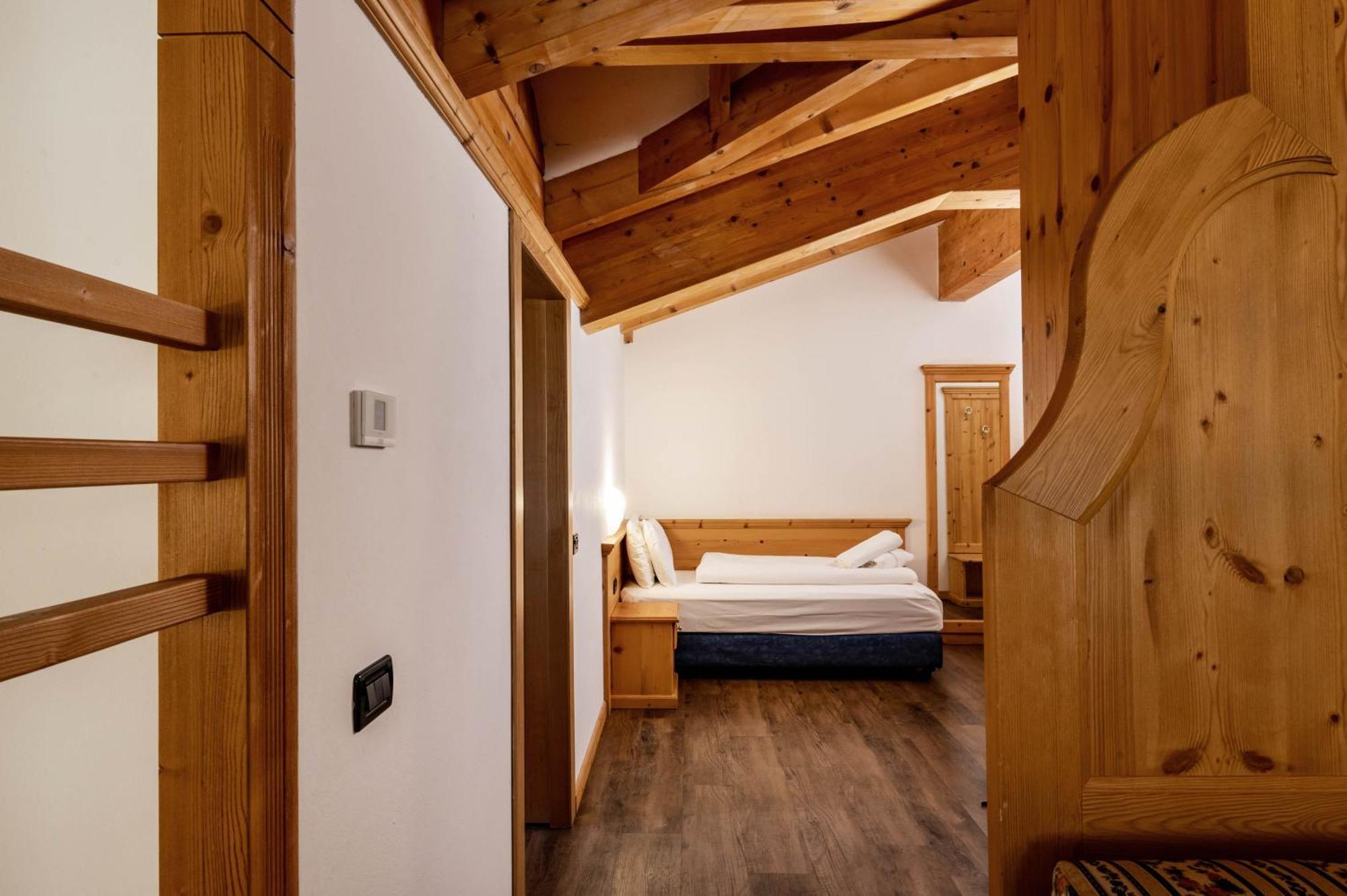 Hotel Terme Antico Bagno Pozza di Fassa Rom bilde