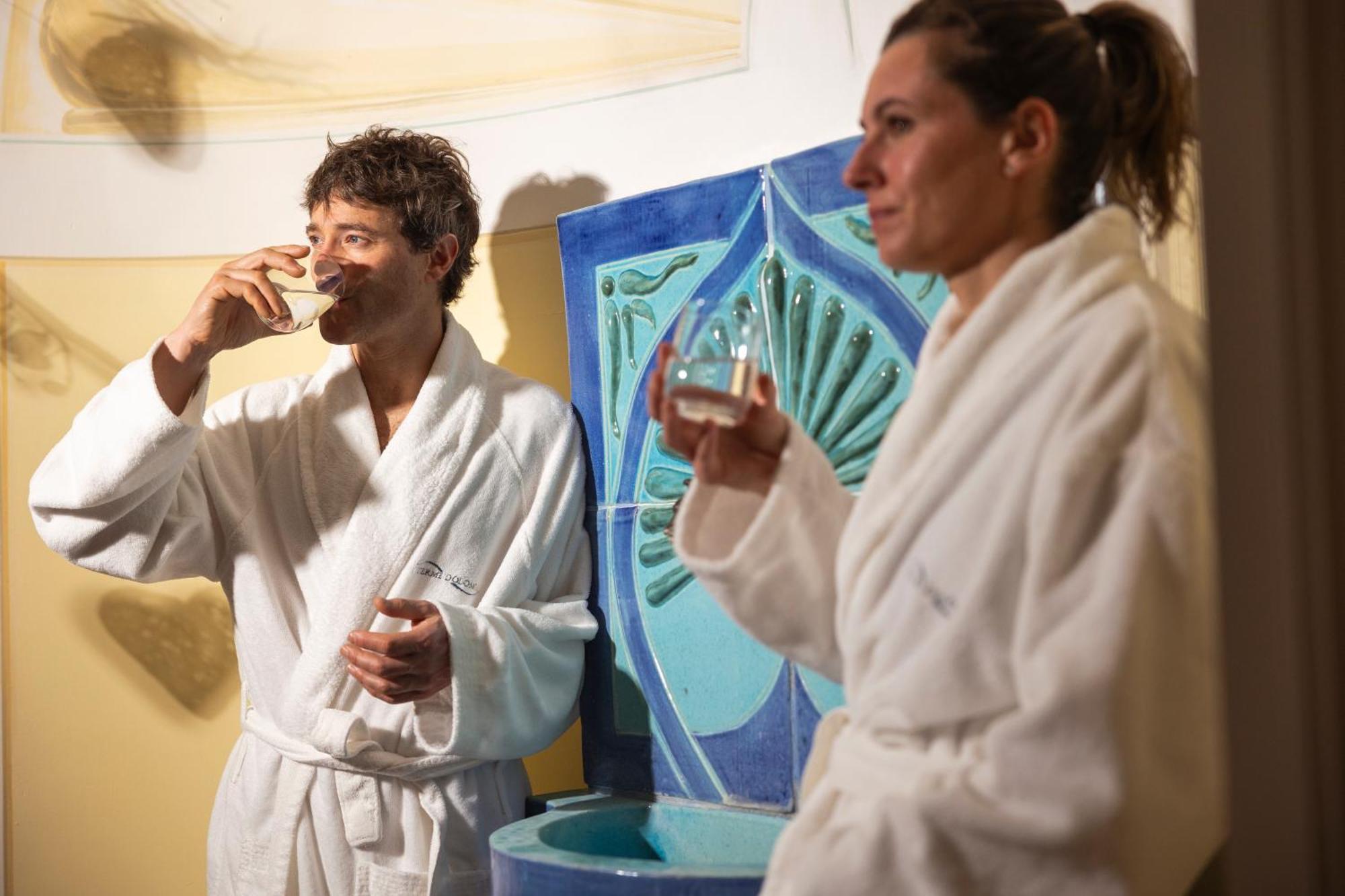 Hotel Terme Antico Bagno Pozza di Fassa Eksteriør bilde